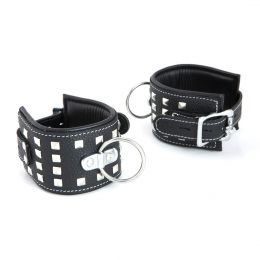 LEATHER HANDCUFFS WITH STUDS
